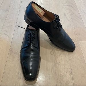 Santoni Mens Black Leather Derby Shoes Lace Up Apron Toe Made in Italy